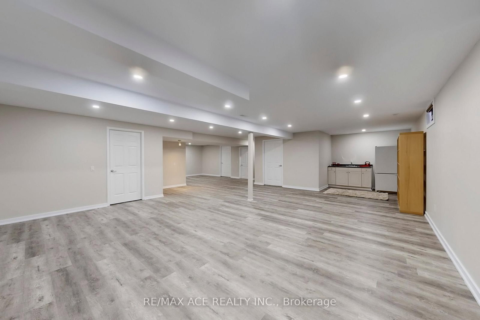 Detached House sold at 66 William Jose Court, Clarington, Ontario, L1B 1N7 - Newcastle - MLS: E12651978