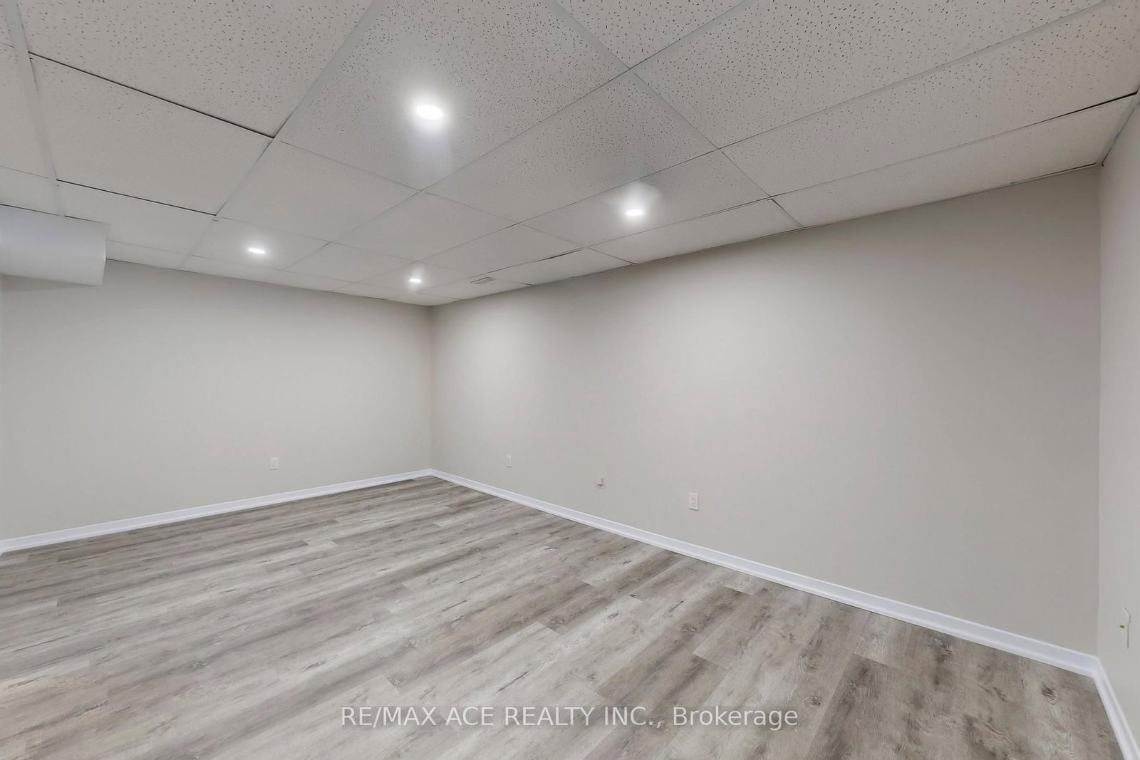 Detached House sold at 66 William Jose Court, Clarington, Ontario, L1B 1N7 - Newcastle - MLS: E12651978