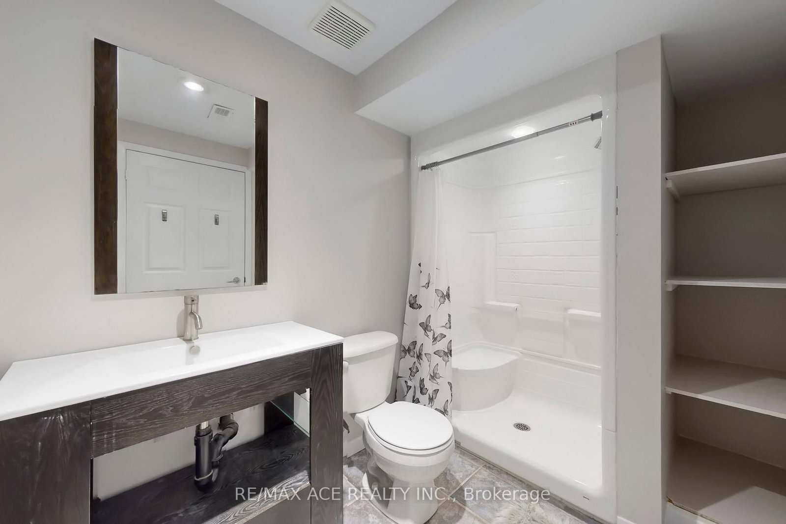 Detached House sold at 66 William Jose Court, Clarington, Ontario, L1B 1N7 - Newcastle - MLS: E12651978