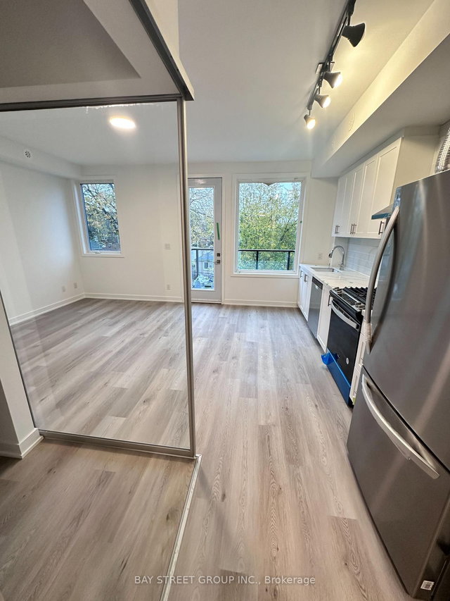 4 - 1475 O'Connor Drive