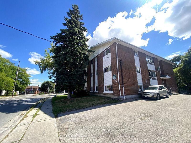 11 Fairbanks St, Oshawa, L1H 2L7 | Image 3