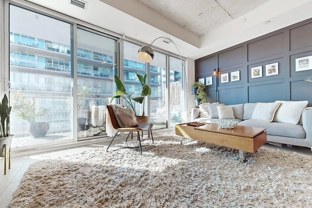 807 - 25 Baseball Place