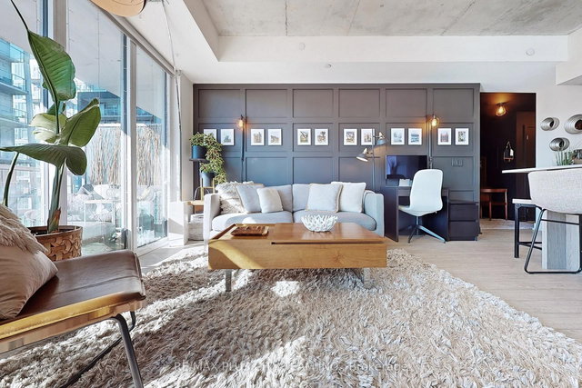 807 - 25 Baseball Place