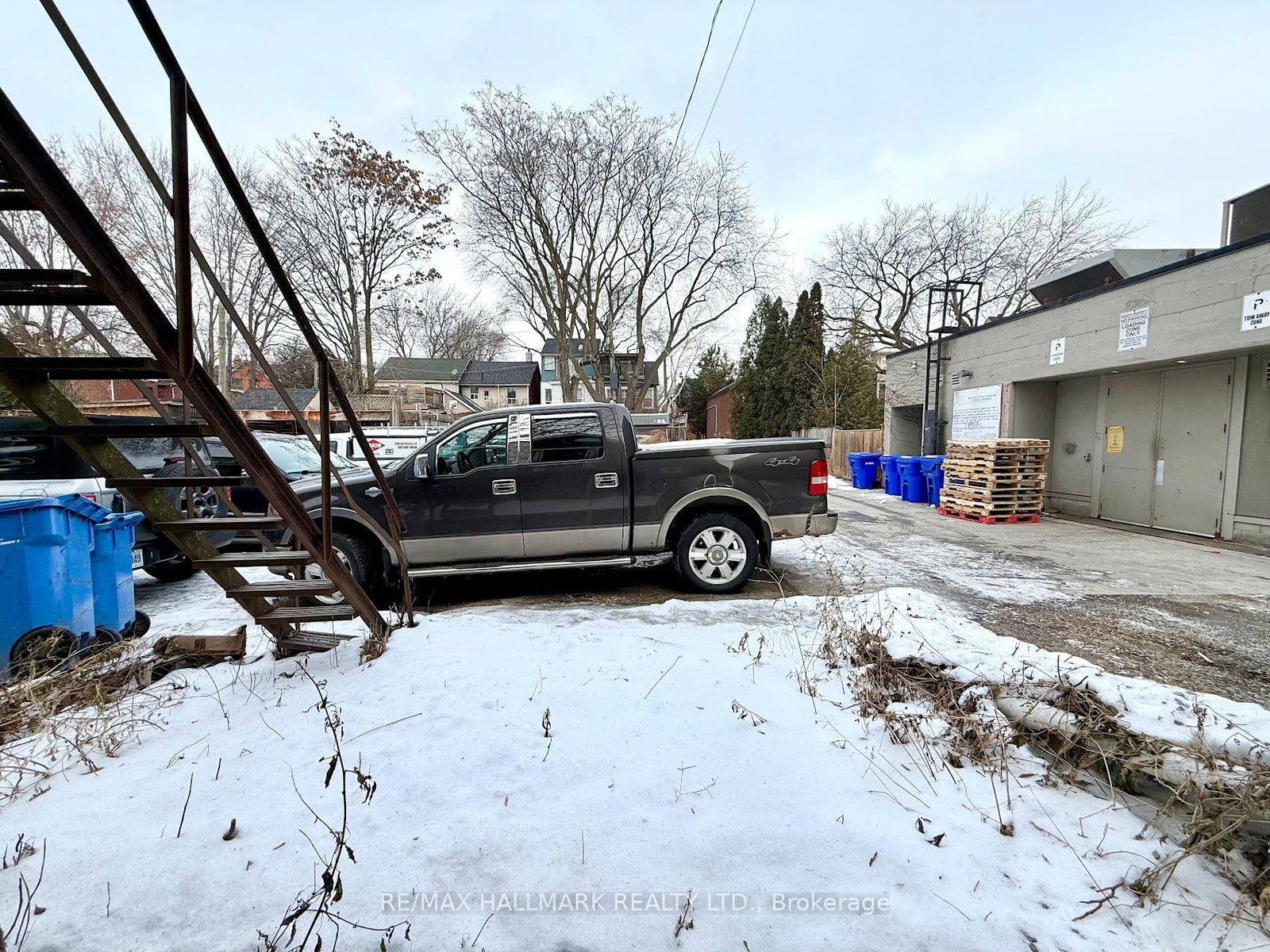 768 Queen Street E - Photo 15