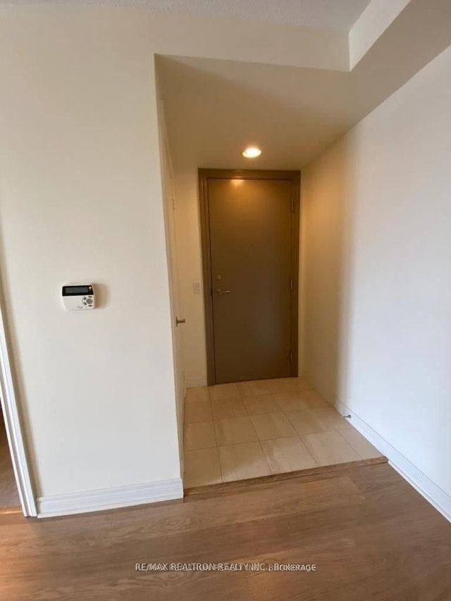 2001 - 60 Town Centre Court