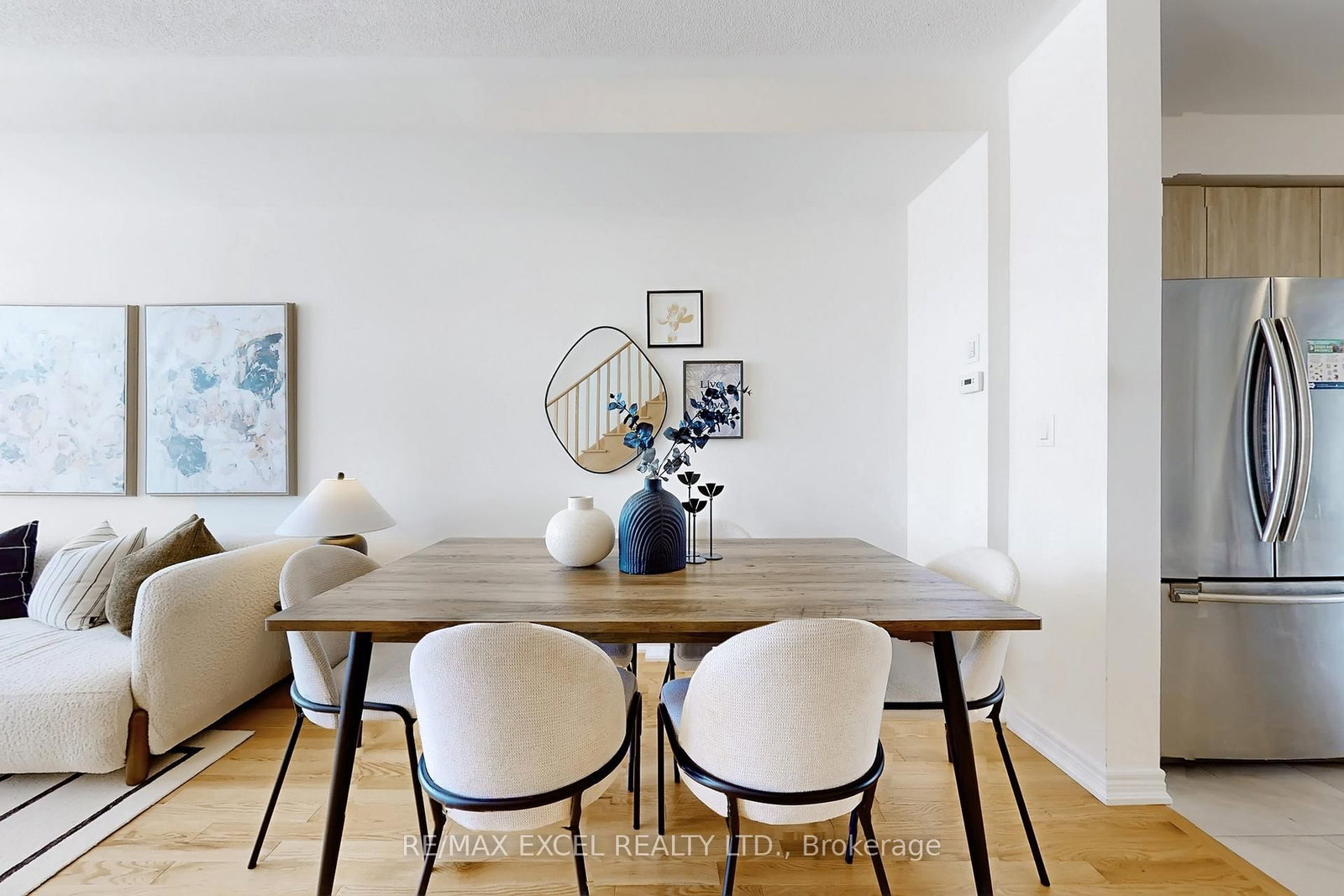 Townhouse sold at 2839 WHITES Road, Pickering, Ontario, L1X 0P4 - Rural Pickering - MLS: E12661174