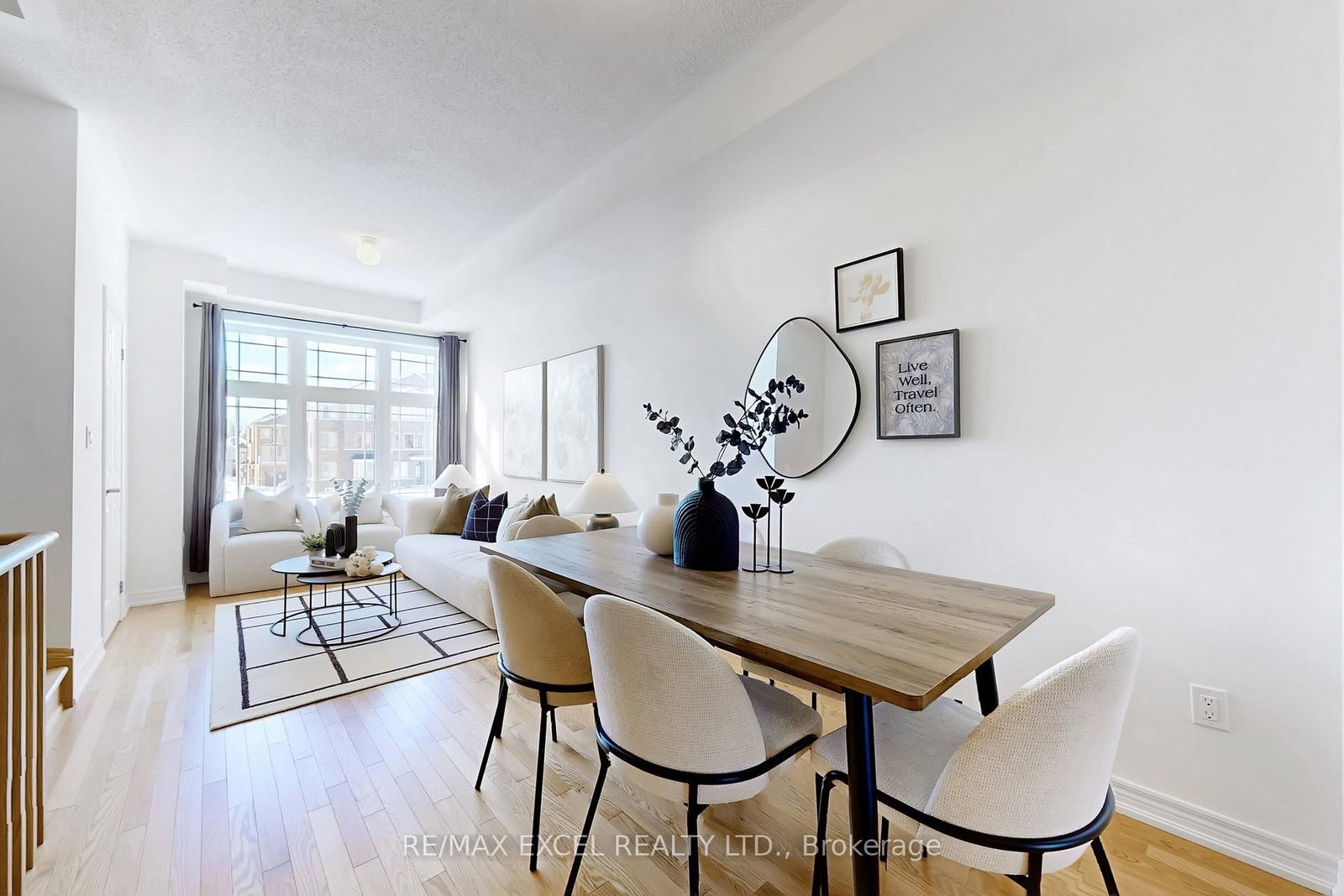 Townhouse sold at 2839 WHITES Road, Pickering, Ontario, L1X 0P4 - Rural Pickering - MLS: E12661174