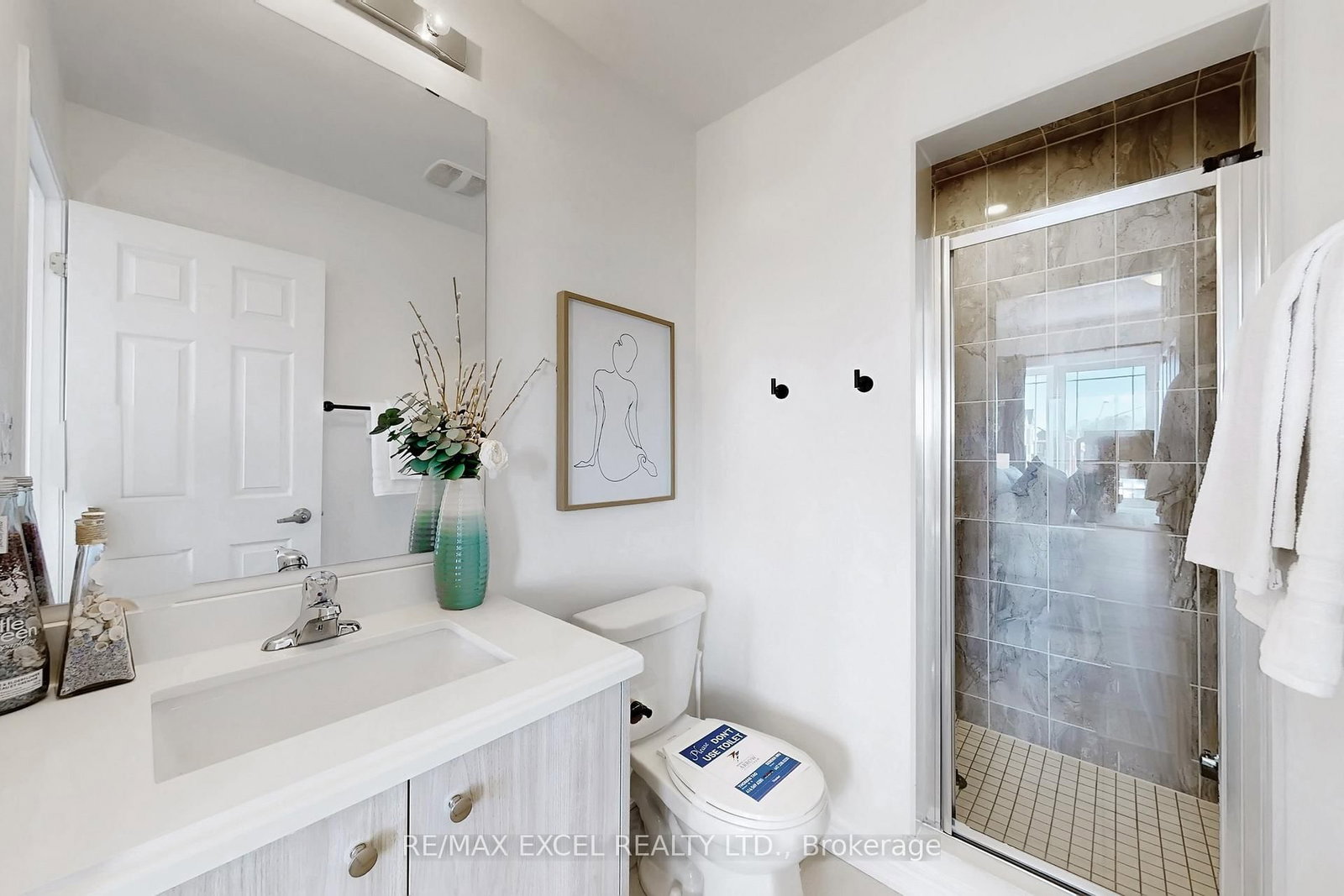 Townhouse sold at 2839 WHITES Road, Pickering, Ontario, L1X 0P4 - Rural Pickering - MLS: E12661174