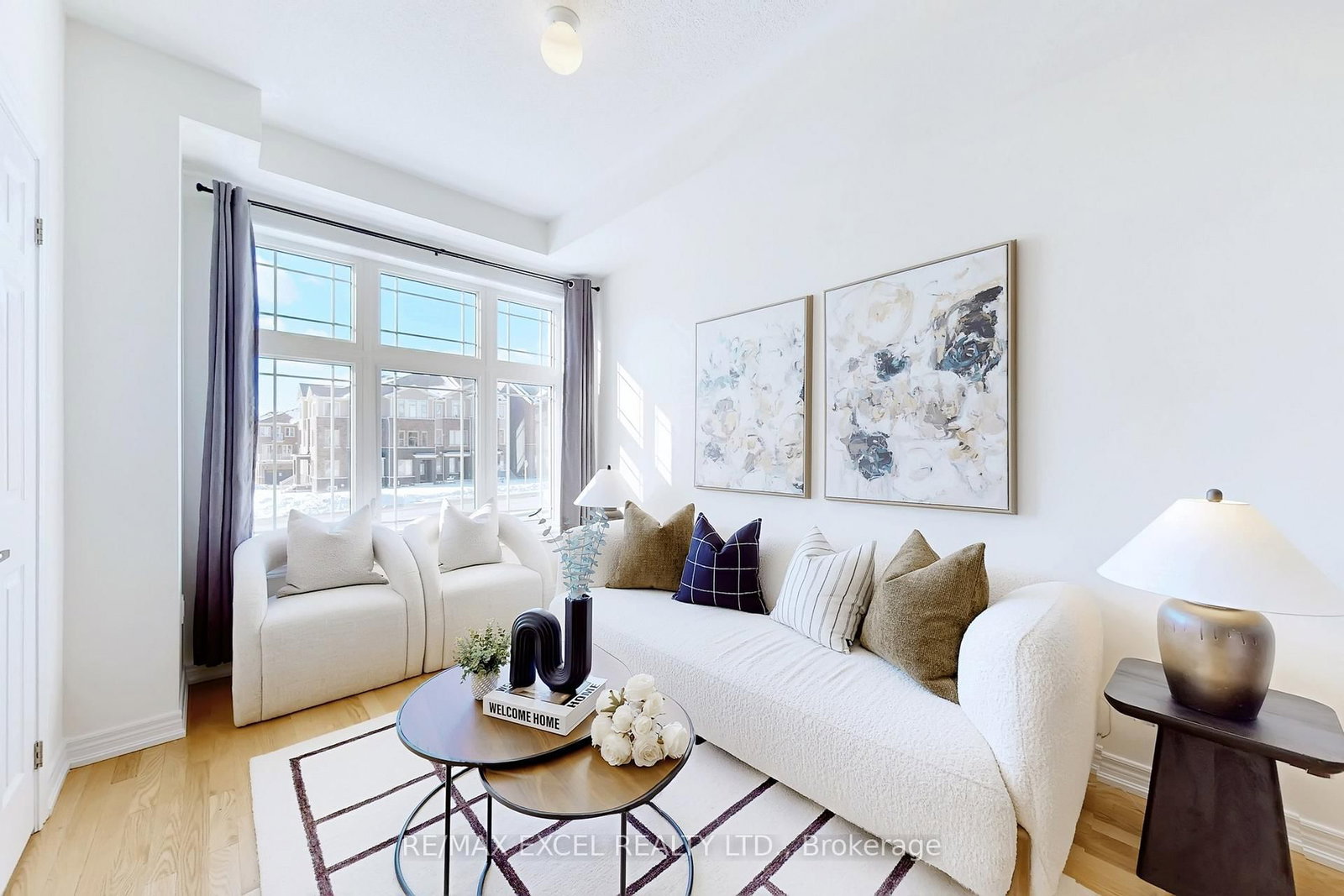 Townhouse sold at 2839 WHITES Road, Pickering, Ontario, L1X 0P4 - Rural Pickering - MLS: E12661174