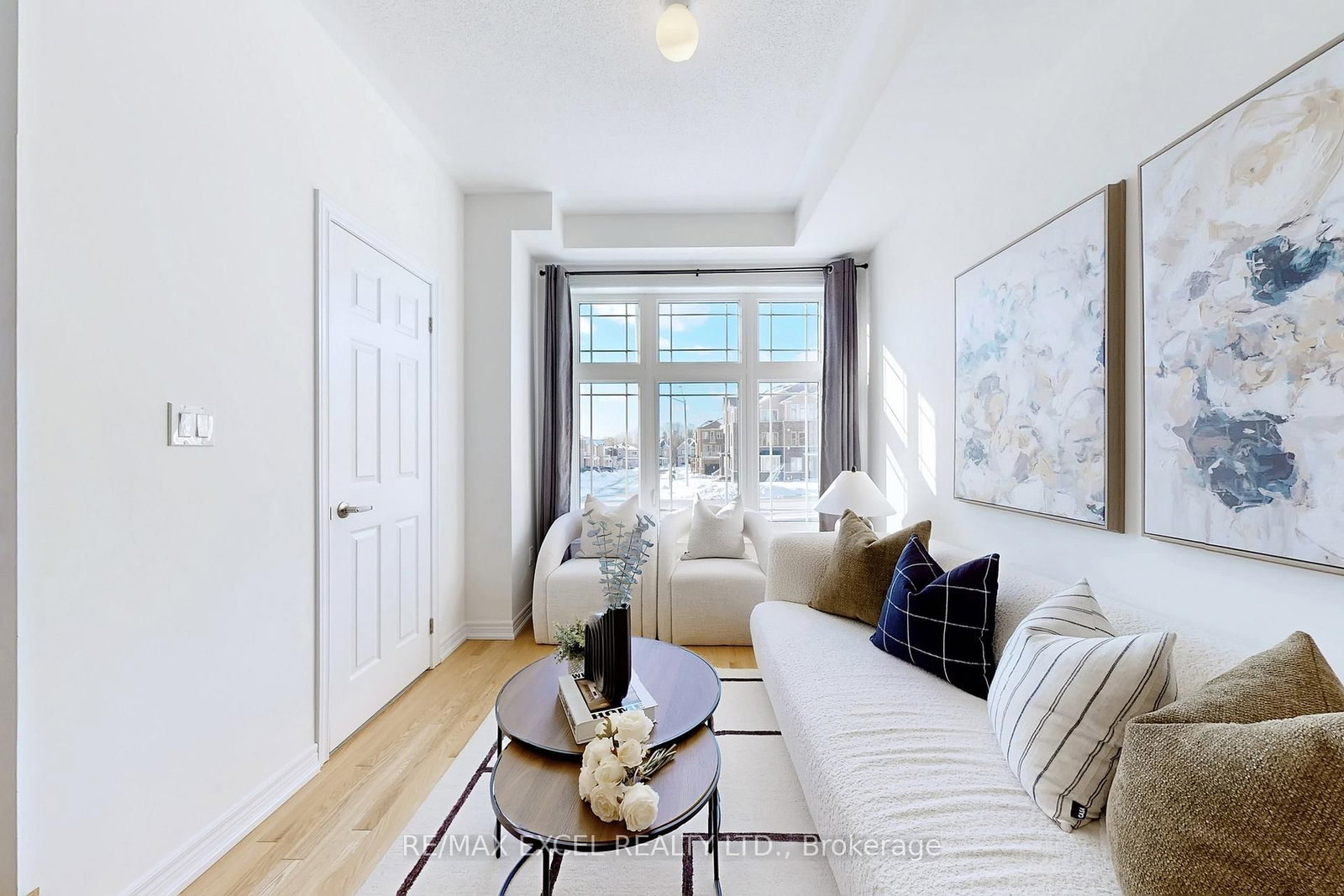 Townhouse sold at 2839 WHITES Road, Pickering, Ontario, L1X 0P4 - Rural Pickering - MLS: E12661174