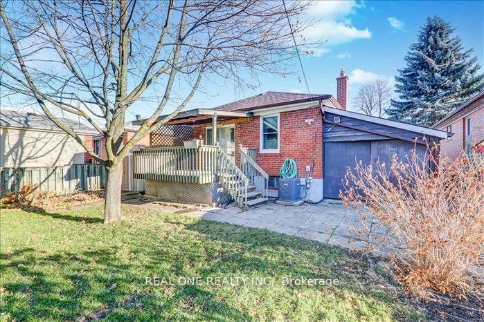 Detached House for lease at 164 Ellington Drive, Toronto, Ontario, M1R 3Y3 - Wexford-Maryvale - MLS: E12661694