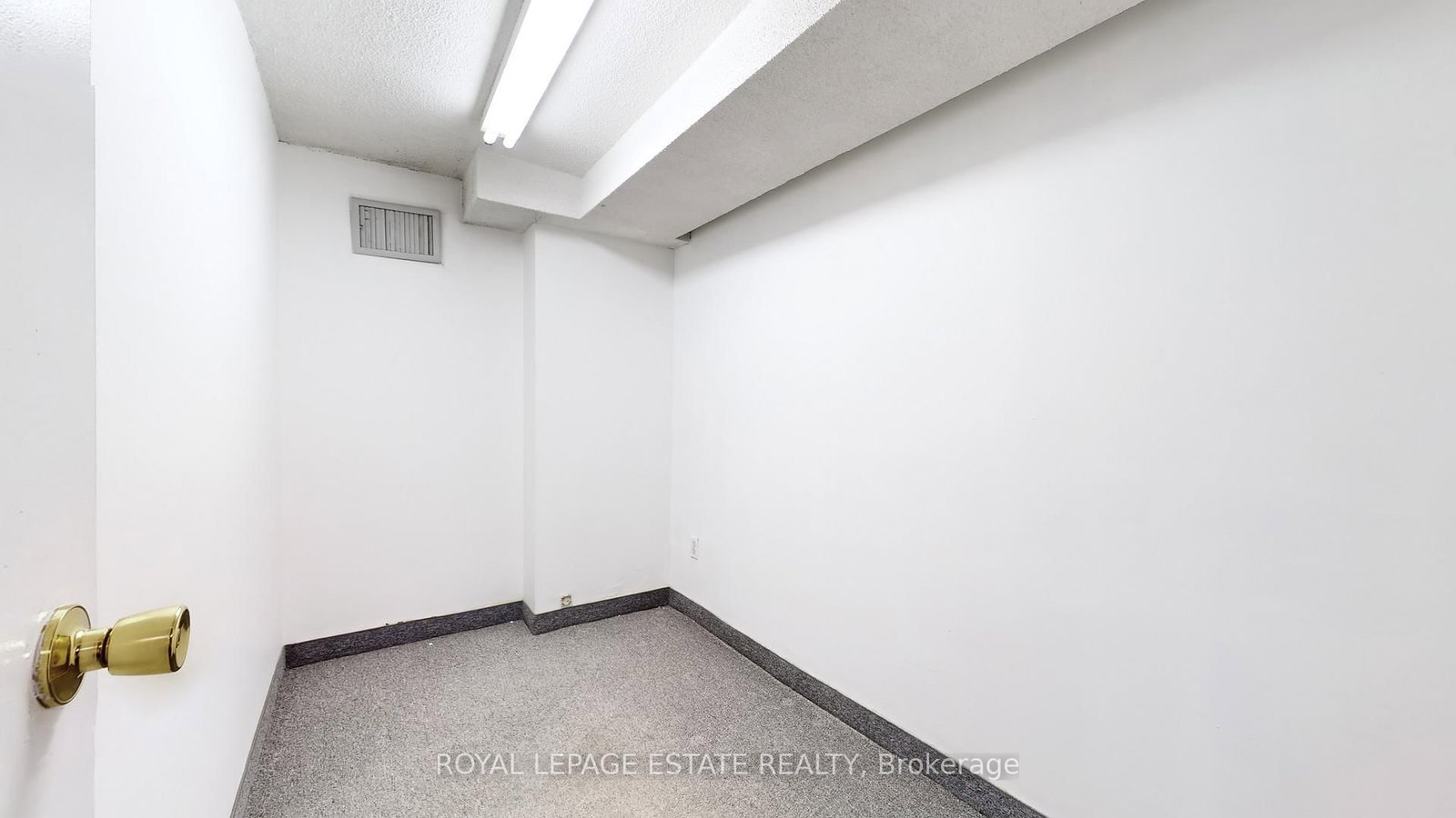 2558 Danforth Avenue, Unit B101 - Photo 9