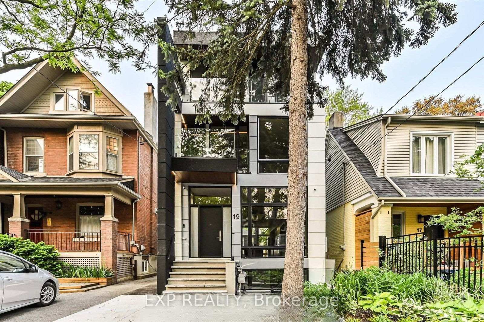 Detached House for lease at Lower-19 Devon Road, Toronto, Ontario, M4E 2J7 - East End-Danforth - MLS: E12668380