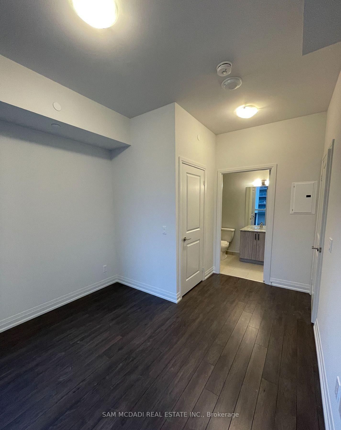 10 Meadowglen Place, Unit 311 - Photo 5