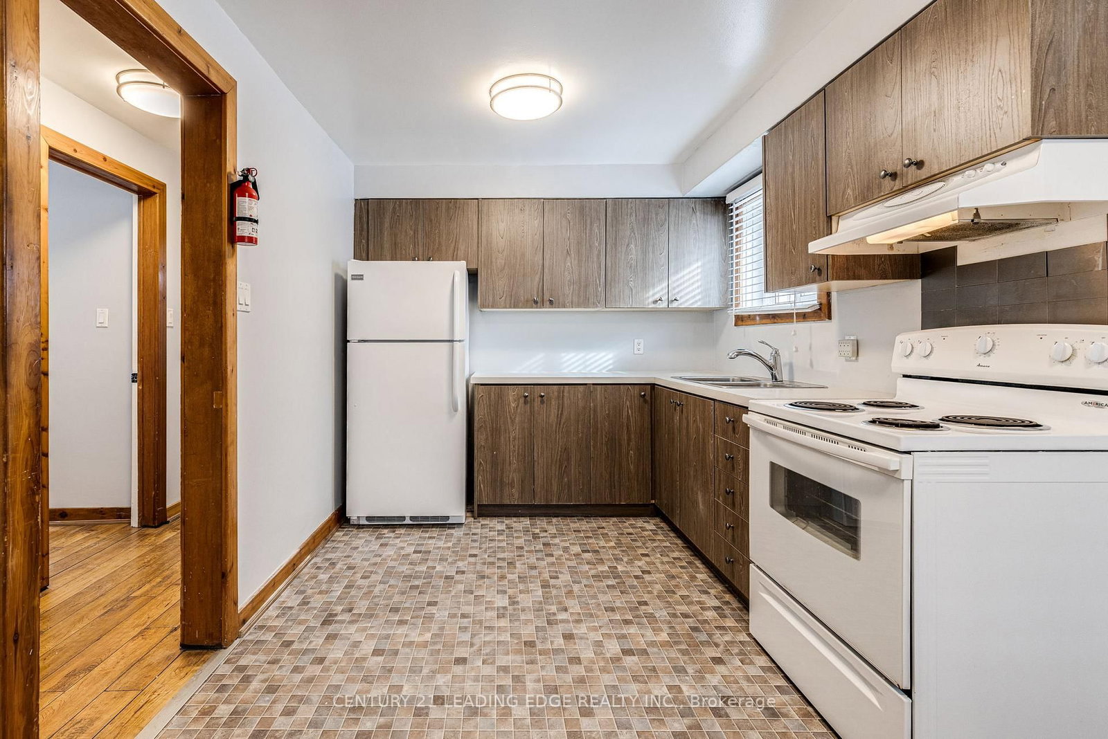 796 MIDLAND Avenue, Unit 1 - Photo 2