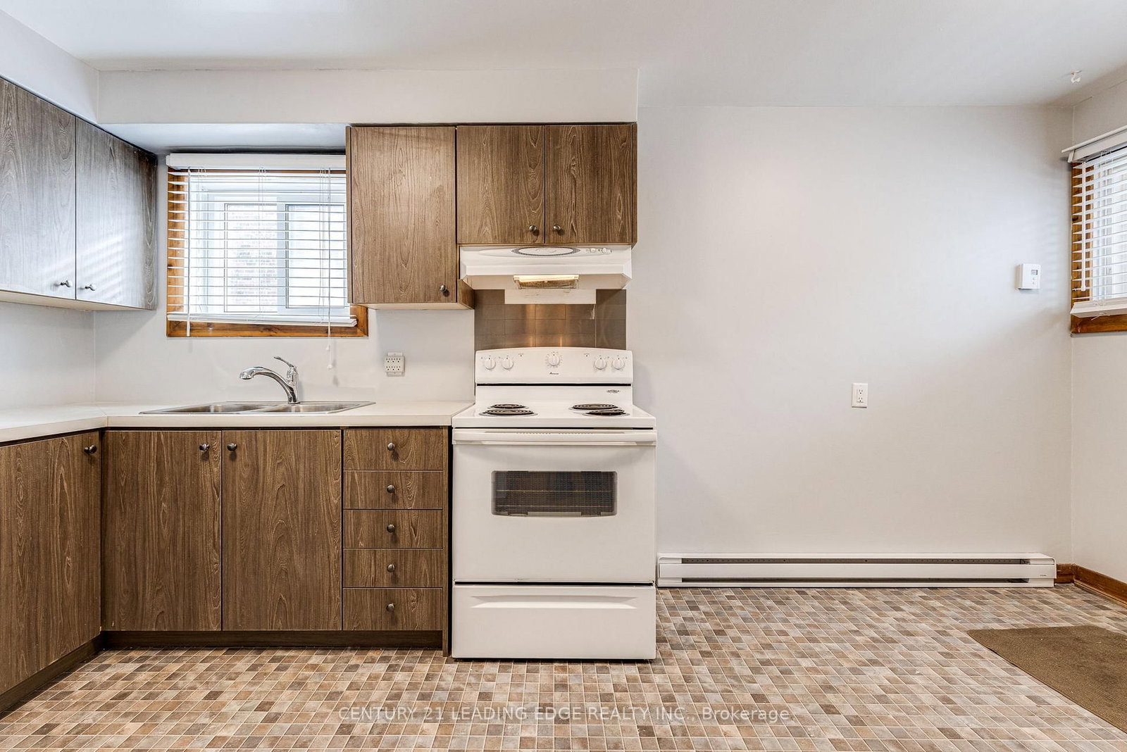 796 MIDLAND Avenue, Unit 1 - Photo 4