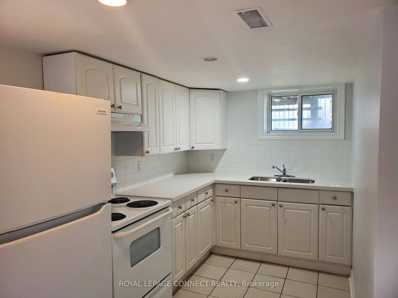 Bsmt - 44 Billingsgate Cres, Ajax, L1S 2R8 | Image 2