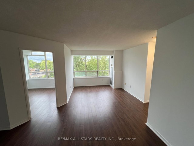 611 - 5 Greystone Walk Drive