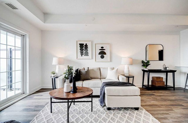 317 - 50 Lakebreeze Drive