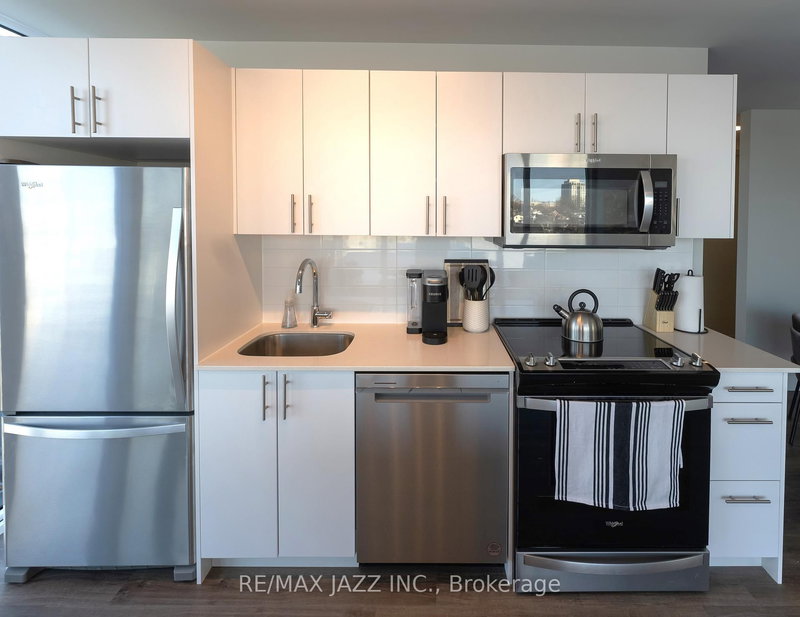 303 - 80 Bond St E, Oshawa, L1G 0E6 | Image 3