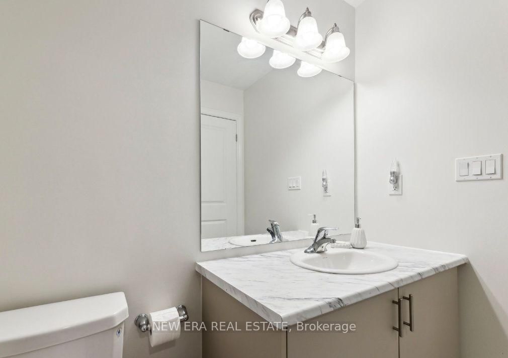 Townhouse for sale at 778 Kootenay Path, Oshawa, Ontario, L1H 0A7 - Donevan - MLS: E12673790