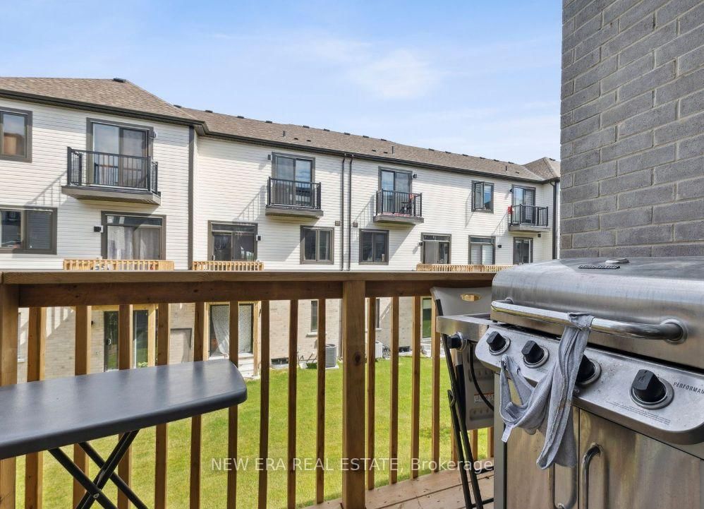 Townhouse for sale at 778 Kootenay Path, Oshawa, Ontario, L1H 0A7 - Donevan - MLS: E12673790