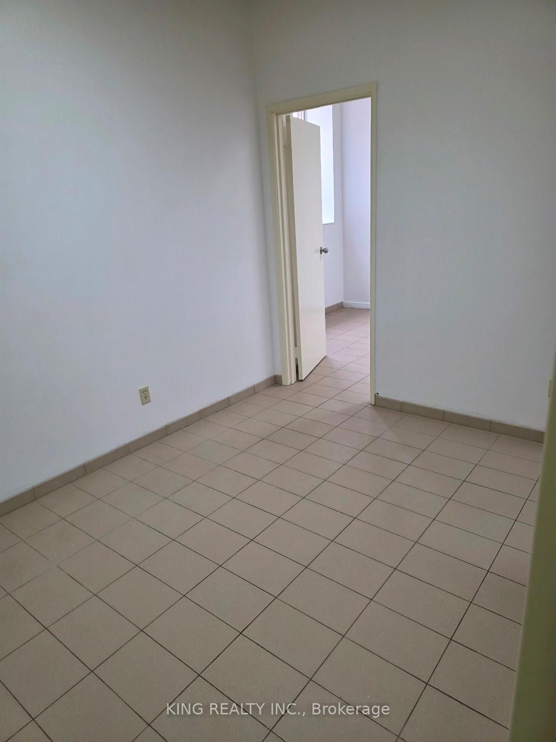 135 Logan Avenue - Photo 17