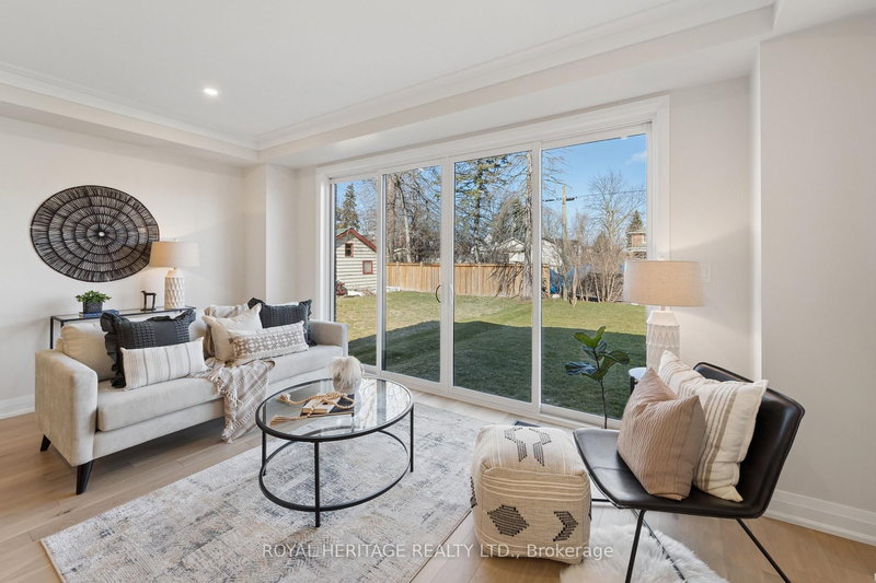 127 Hickory St N, Whitby, L1N 3X6 | Image 3