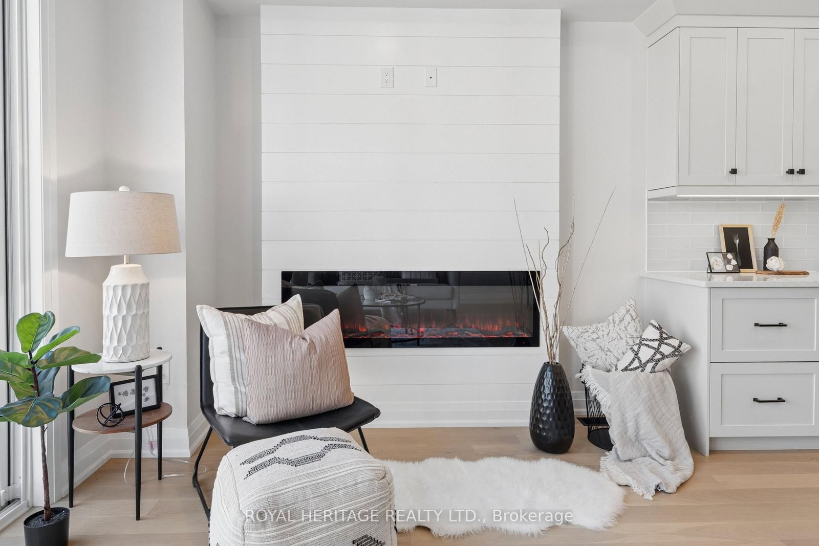 Townhouse for sale at 129 Hickory Street, Whitby, Ontario, L1N 3X6 - Downtown Whitby - MLS: E12677466