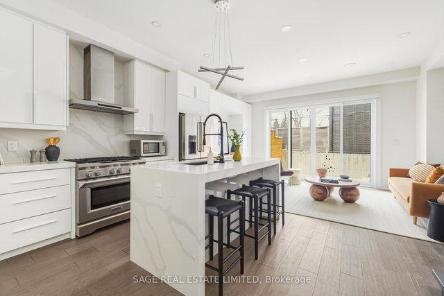 99A Memorial Park Avenue