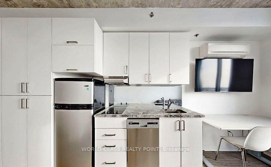 Condo for sale at 633-1900 Simcoe Street, Oshawa, Ontario, L1G 4Y3 - Samac - MLS: E12678586