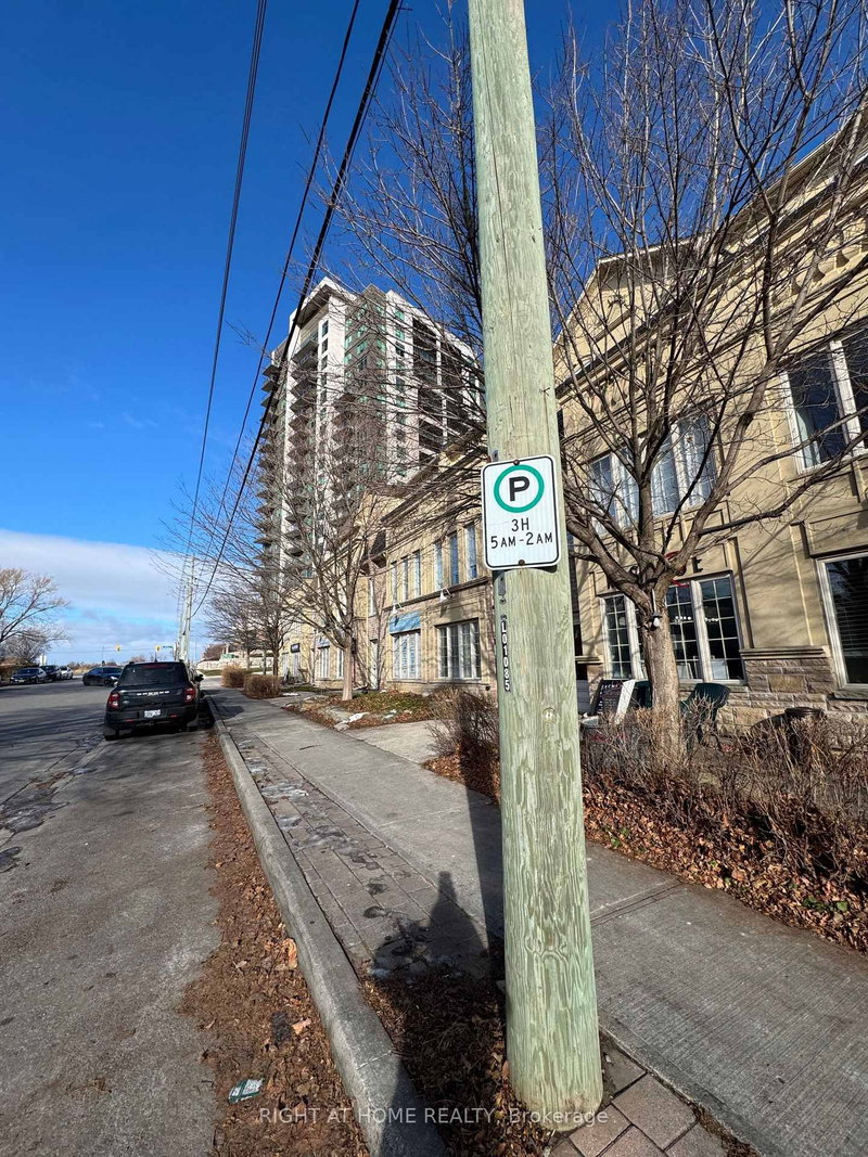 8 - 1250 St. Martins Dr E, Pickering, L1W 0A2 | Image 3