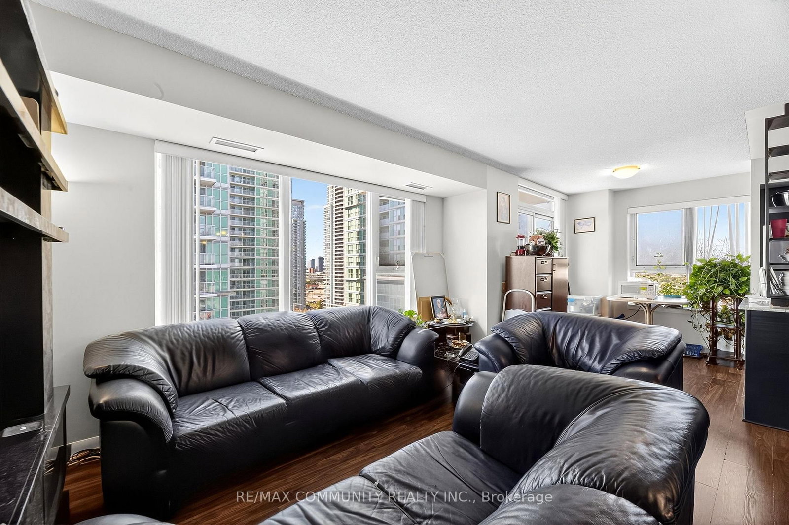 Condo for sale at 2010-25 Town Centre Court, Toronto, Ontario, M1P 0B4 - Bendale - MLS: E12682424