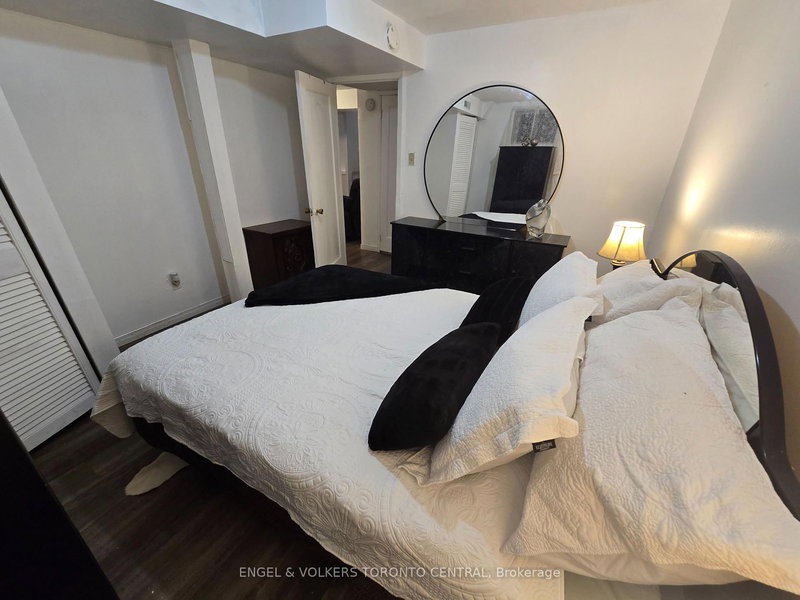 Bsmt - 9 Shademaster Crt, Toronto, M1B 1Y5 | Image 2