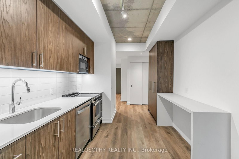 301 - 115 Larchmount Ave, Toronto, M4M 2Y6 | Image 2