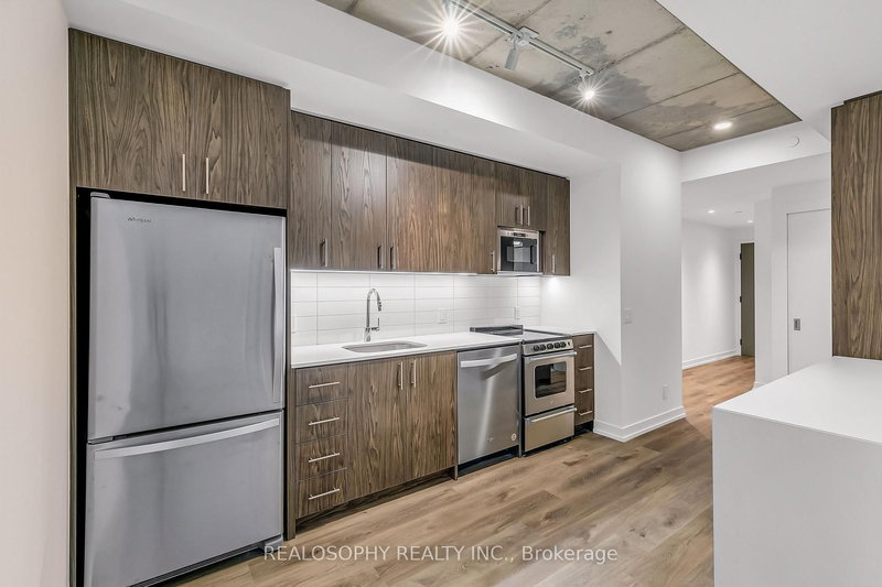 301 - 115 Larchmount Ave, Toronto, M4M 2Y6 | Image 3