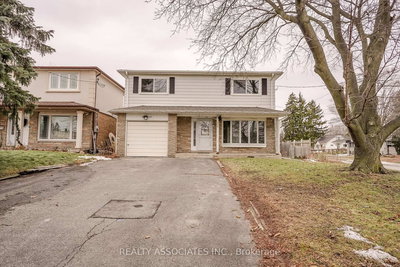 358 Lawson Road, Toronto, Ontario image-0-1