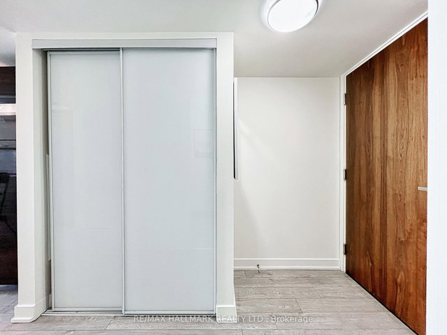 721 - 30 Baseball Place