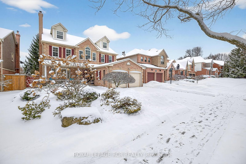 27 Kennett Dr, Whitby, L1P 1L5 | Image 2