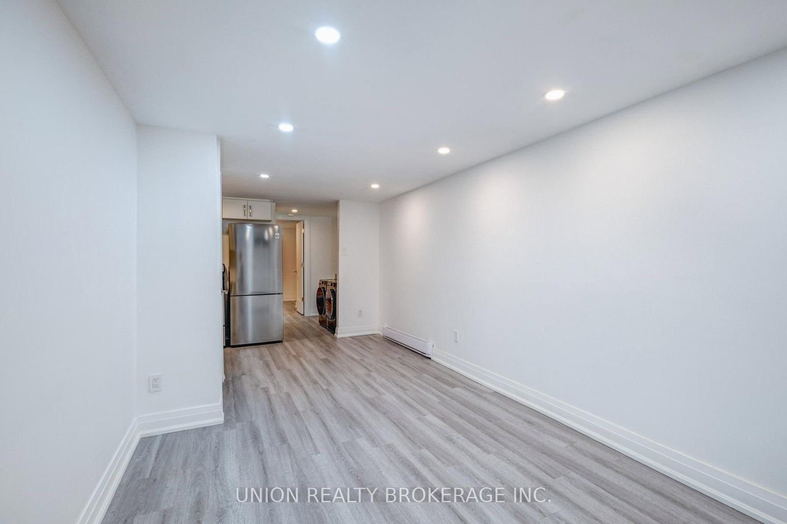 Detached House for lease at Lower-15 Ivy Avenue, Toronto, Ontario, M4L 2H6 - South Riverdale - MLS: E12693128
