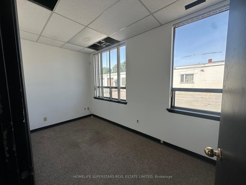 28 Howden Rd, Toronto, M1R 3E4 | Image 3