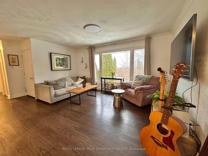 147 Grandview St S, Oshawa, L1H 7C6 | Image 3