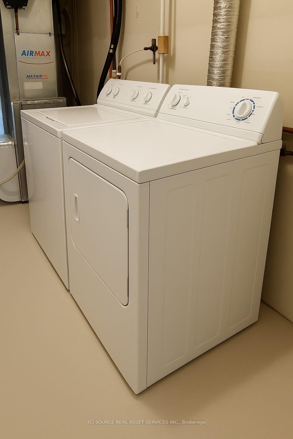 Townhouse for sale at 71 Tabaret Crescent, Oshawa, Ontario, L1L 0G5 - Windfields - MLS: E12694146