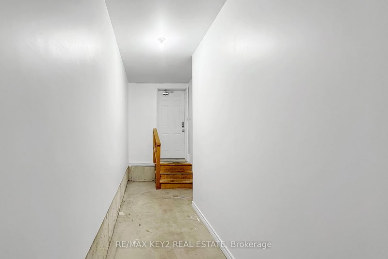 Bsmt - 58 Hummingbird Dr, Toronto, M1X 1Y2 | Image 3