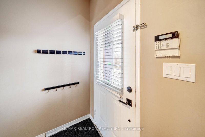 #39 - 575 Steeple Hill, Pickering, L1V 7G3 | Image 3