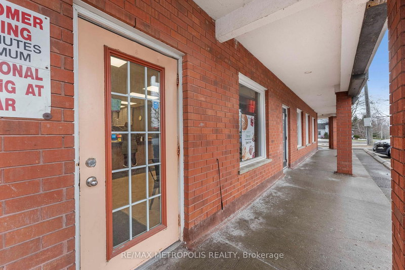 1561 Durham Regional Hwy2, Clarington, L1E 2G5 | Image 2