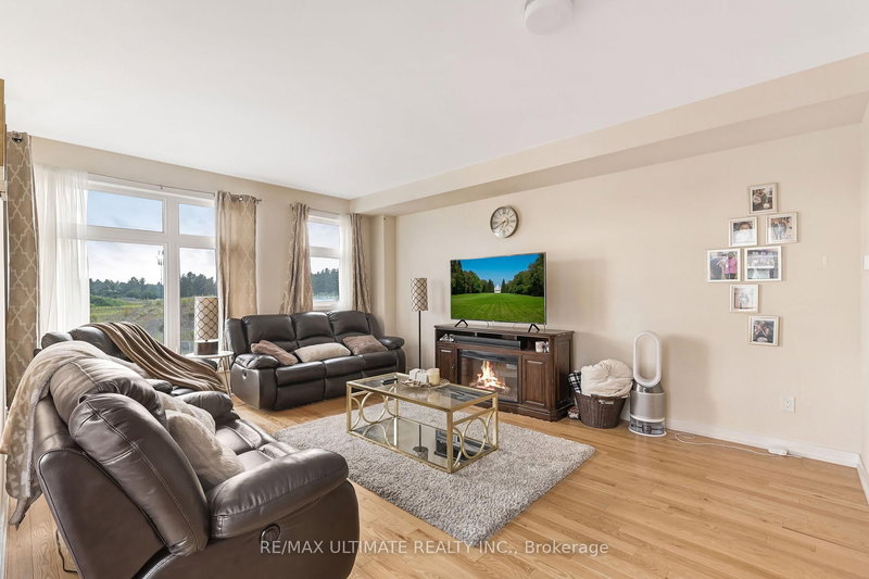 2632 Castlegate Crossing Dr, Pickering, L1X 0H6 | Image 2