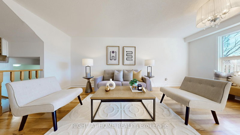 112 Creekwood Cres, Whitby, L1R 2K4 | Image 2