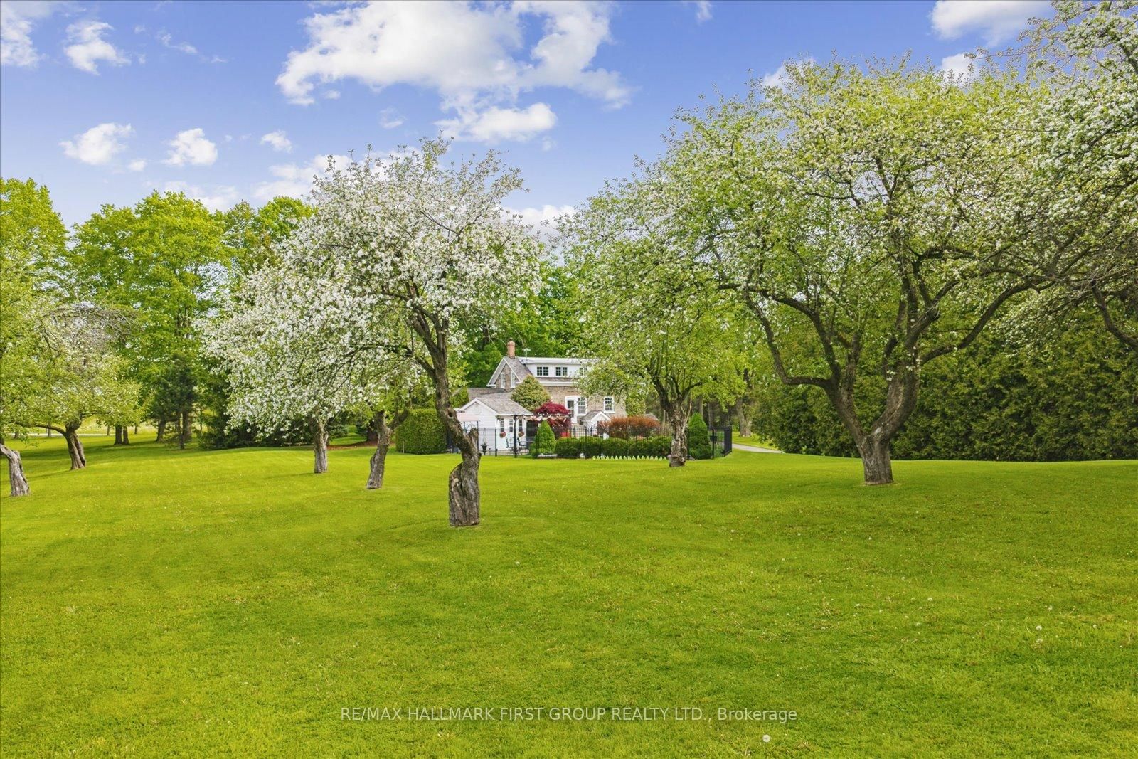 Detached House for sale at 535 Myrtle Road, Whitby, Ontario, L0B 1A0 - Rural Whitby - MLS: E12702842