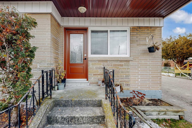 46 Glenshephard Dr, Toronto, M1K 4N3 | Image 2